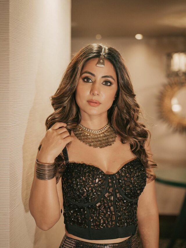 Hina Khan looks breathtaking in a black metallic ensemble